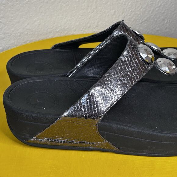 FitFlop Sandals Women' 9 Pewter Snake Print Rhinestone Petra Thong Platform - Picture 3 of 16